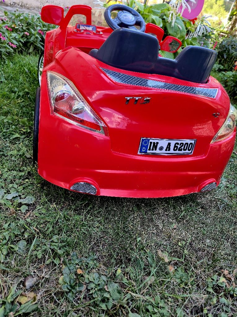 Детска акумулаторна кола Audi