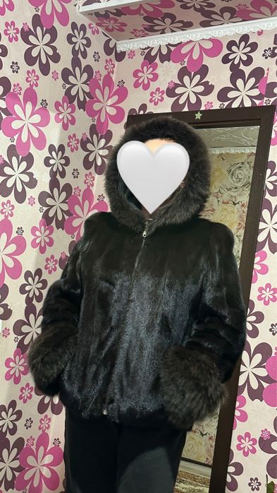 Продам итальянскую норковую шубу с вставками соболя