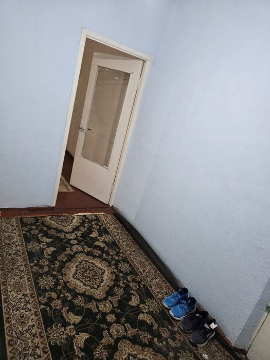 Чирчик шахар 
10-микрораён хавас ёнида 
#1-хона 3-етаж 2х3 балкони