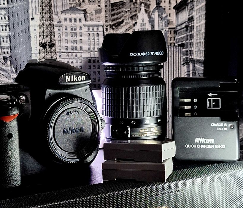 Nikon D5000 + обектив Nikon 18-55mm DX