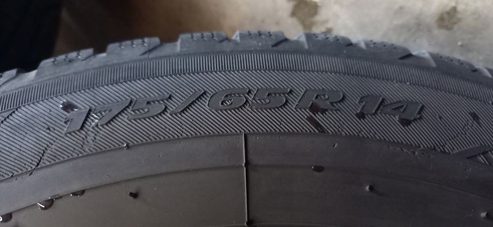 Джанти с гуми 14",5х100, 175/65/14 Toyo зимни