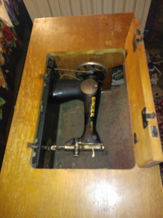 Masina de cusut Singer