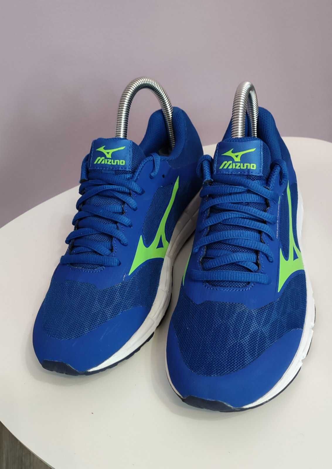 Дамски маратонки Mizuno  Номер: 37  Отлично състояние