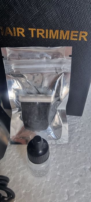 Акумулаторна машинка за подстригване, LED, 7500rpm, Водоустойчива, Чер