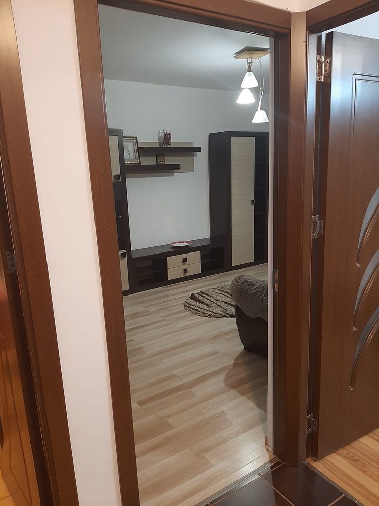 Inchiriez apartament 2 camere alunis