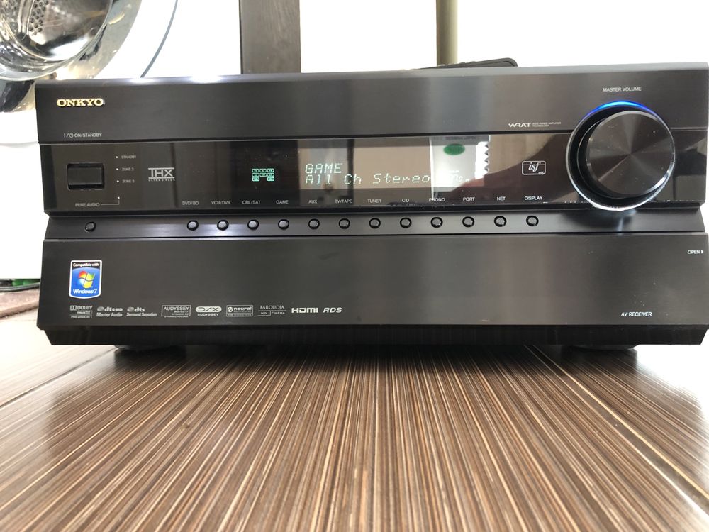 Onkyo TX-NR807 resiver