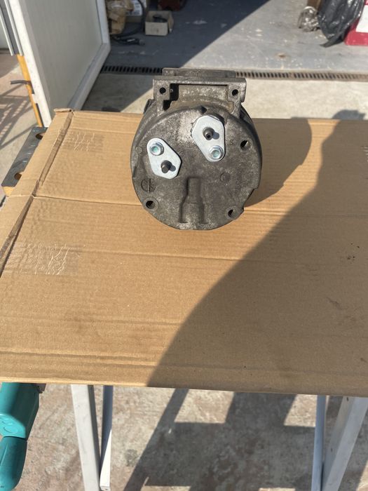 Compresor clima Renault  Trafic Opel Vivaro 2.5DCI