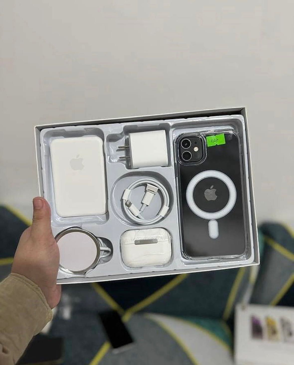 Iphone 11 modellari 1 yil garantiya