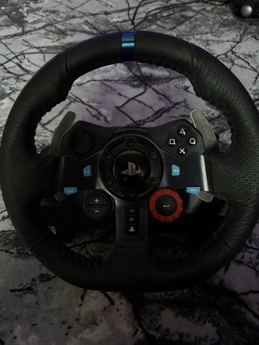 Logitech Driving Force G29-Волан с педали и Driving Force Shifter