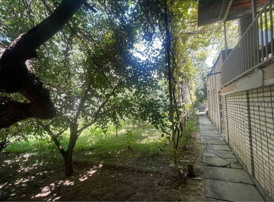 Инвестиционный участок 10 соток с домом в центре Ташкента, Яккасарай