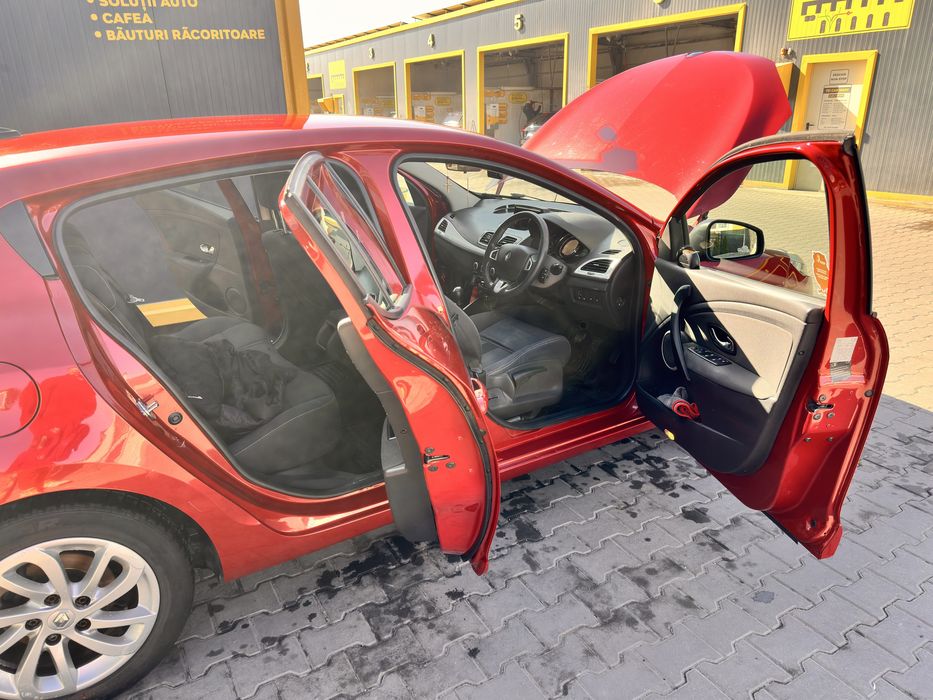 renault megane dynamique tomtom 2012