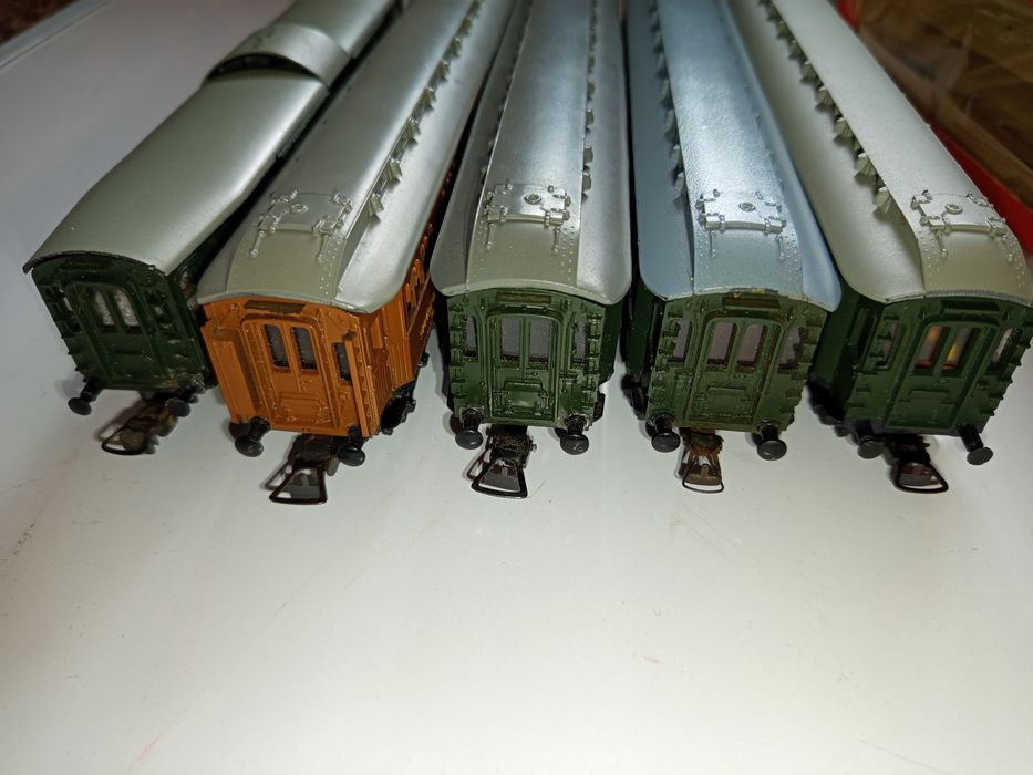 Set vagoane călători HO Schicht iluminate trenulețe diorama Piko