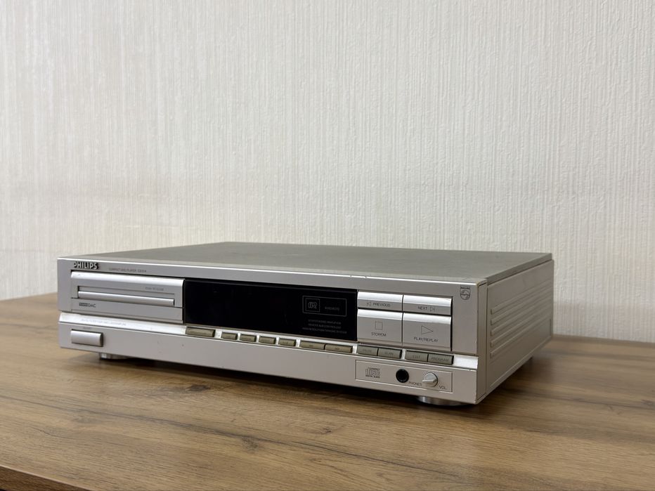 CD Проигрыватель Philips CD-614