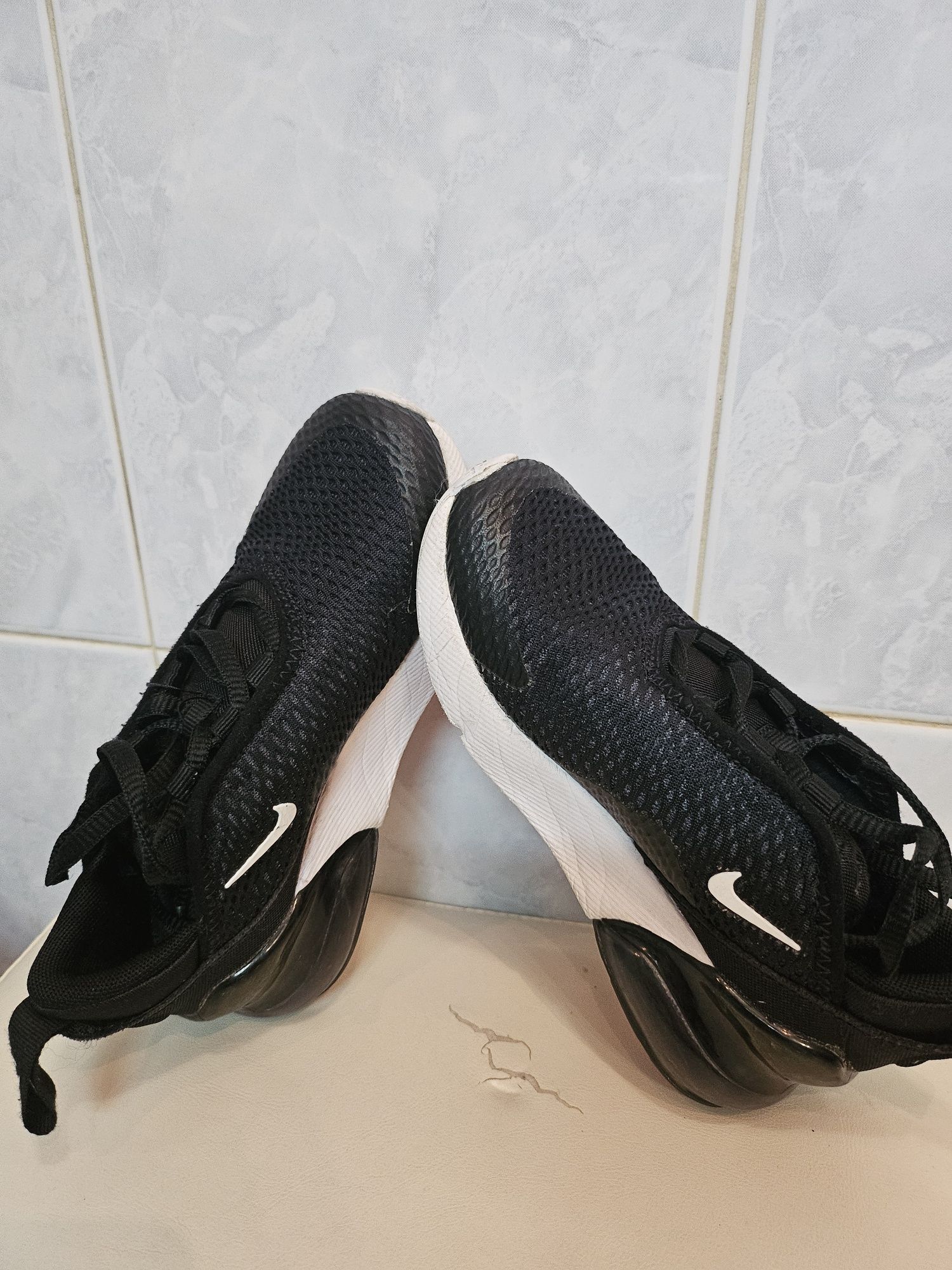 Маратонки Nike Air max 270