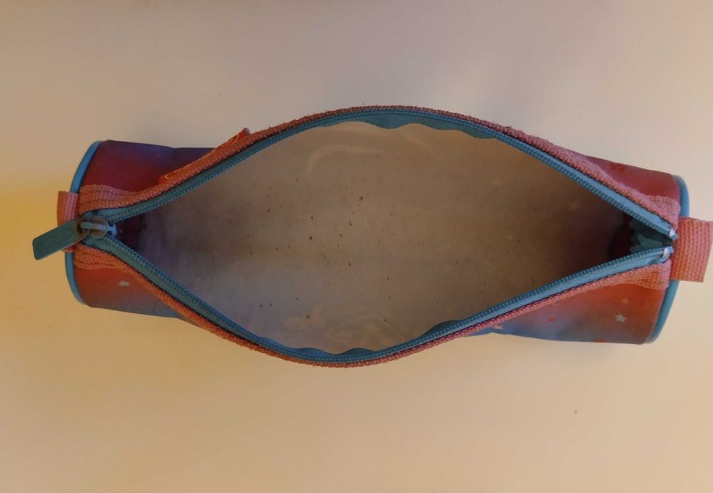 НОВА чанта за рамо Barcelona, раница за училище