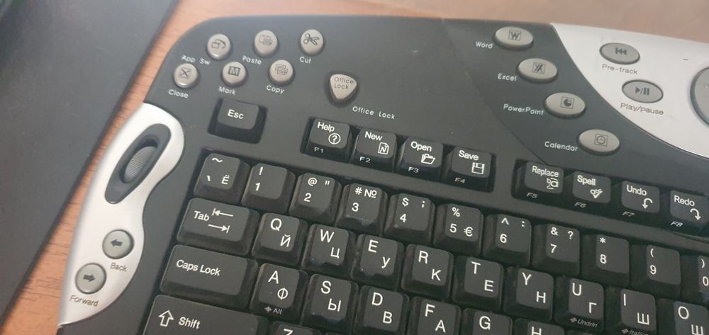 Продаю беспроводную клавиатуру Defender