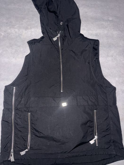 Елек на луда много запазен може и да се превръша в чанта