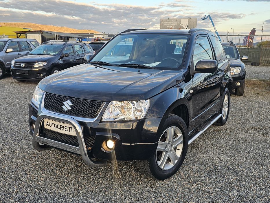 Suzuki grand vitara,1.6 Benzina,4x4,Clima,Jante,Cârlig, Posibil Rate *