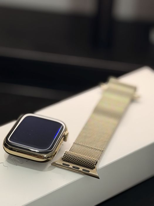 Apple Watch seria 8/stainless steal/Gold/milanese loop/fullbox