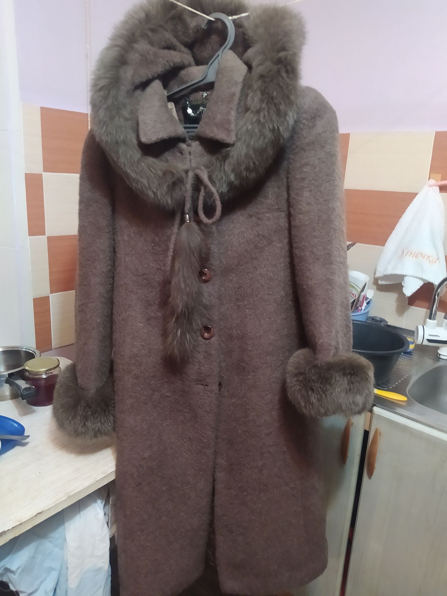 Пальто зимнее 44_46 размер хорошего качества тёплое
