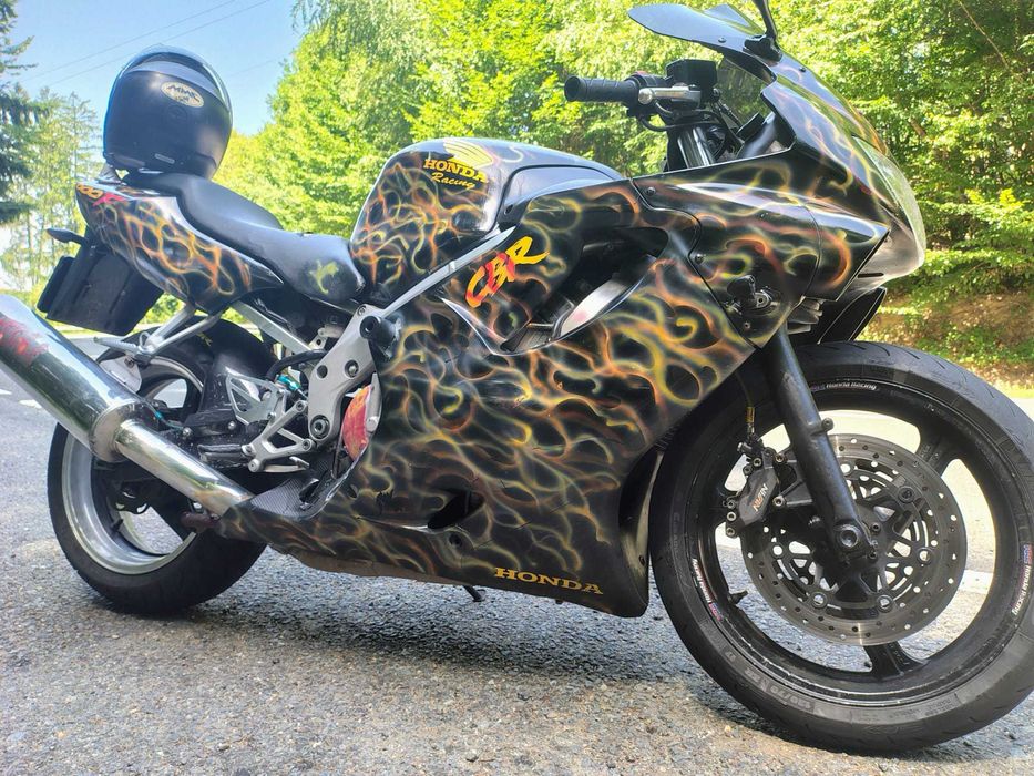 Honda CBR F4 600 vand sau schimb