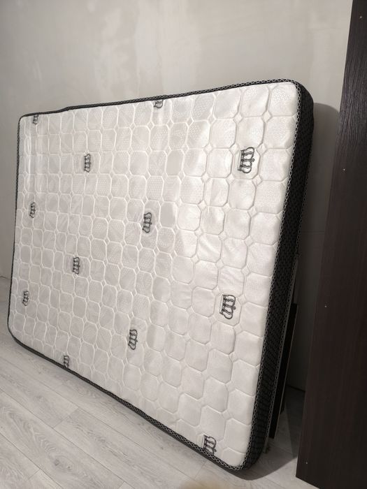 Пружинный матрас 160х200