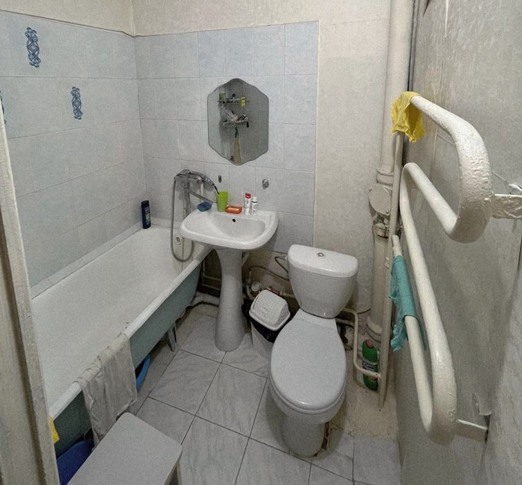 Подселение парня