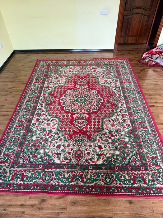 Продам ковер……..