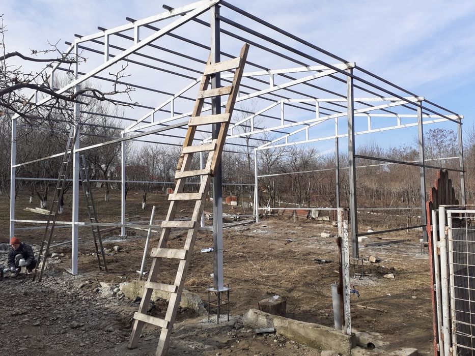 Vand  hala metalică containere tip casă fără nici un avans