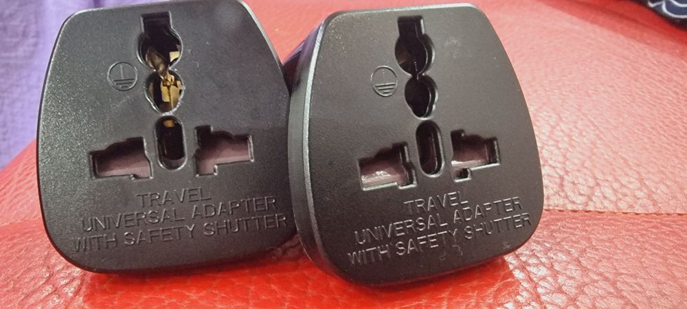 Adaptor Uk . SUA,India  priza perete