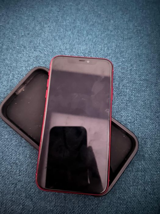 Vând sau schimb iphone 11