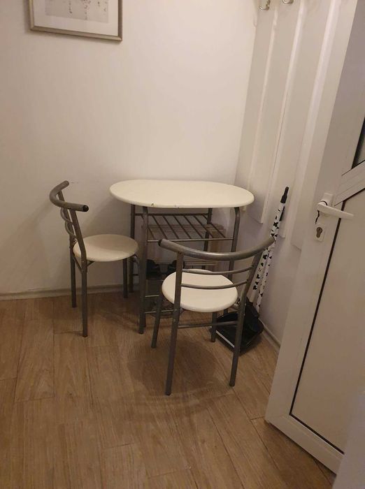 Дава се под наем Двустаен апартамент в Бургас, Център - 52 кв.м за 204 € - Снимка #1