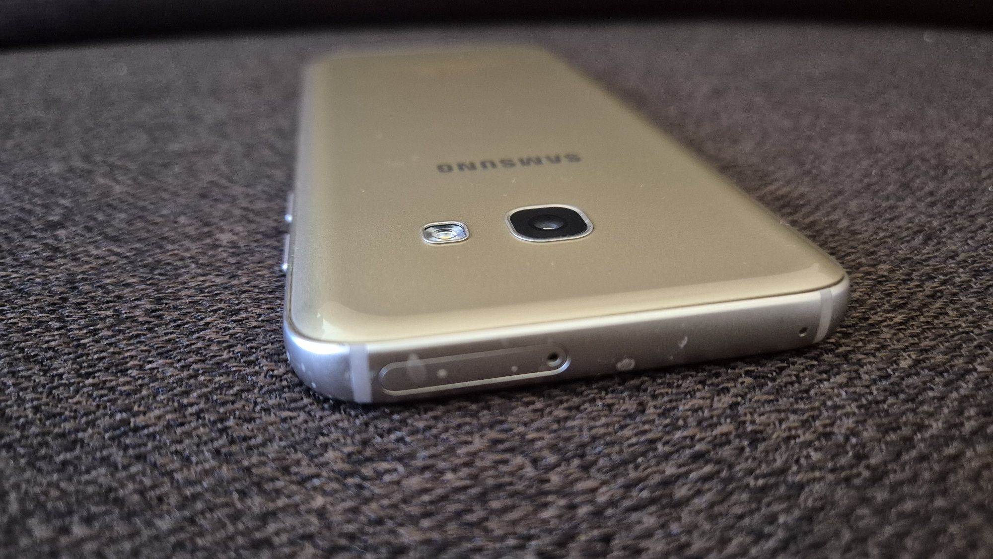 Samsung Galaxy A3 2017