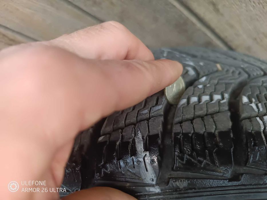 Зимни гуми 215/65/16