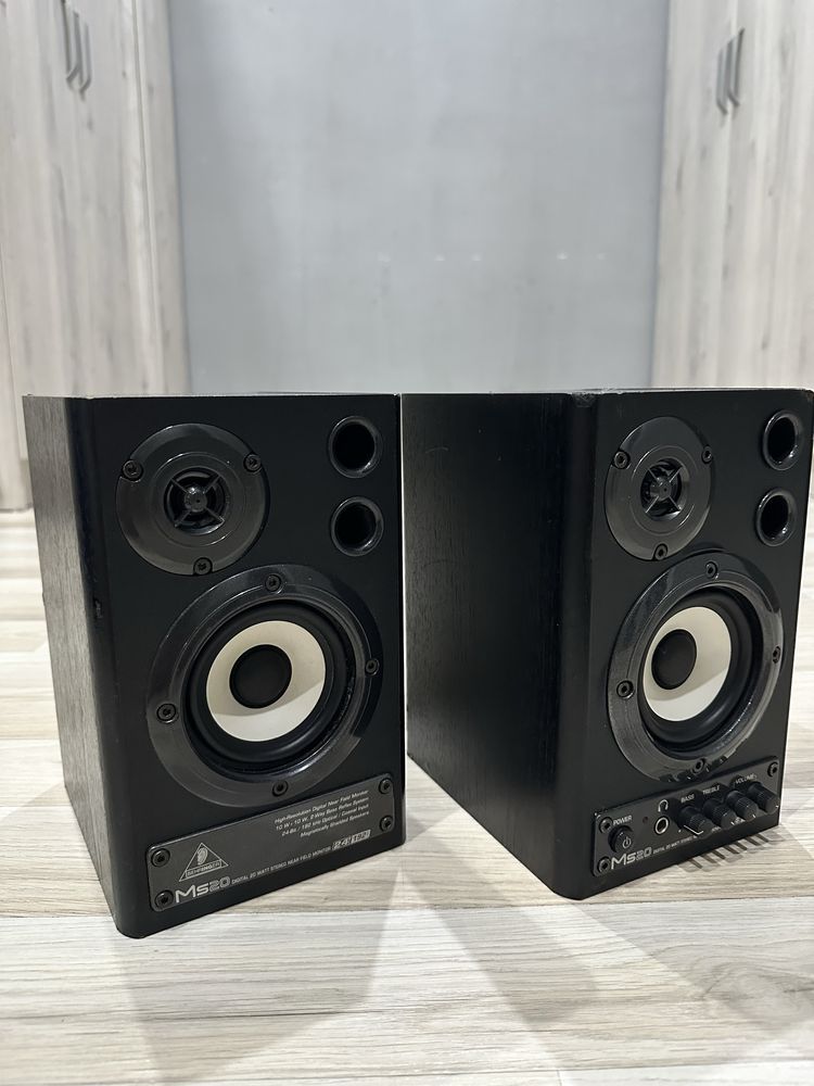 Мониторни-студийни тонколони Behringer MS20
