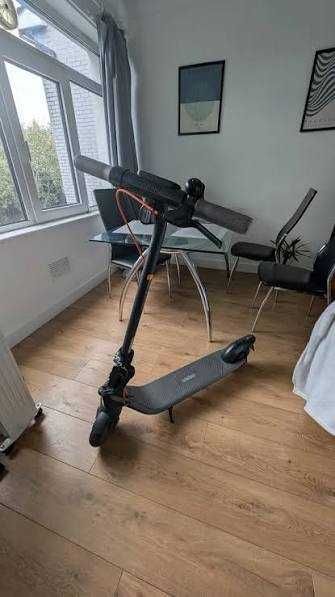 Vând urgent Trotineta electrica NINEBOT E 2 E II, 8.1 inch,