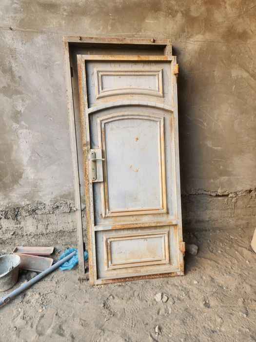 Darvoza va kalitkasi sotiladi
