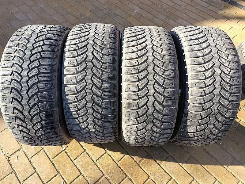 Шины 245/50 R18 - "Bridgestone Blizzak Spike-01" (Япония), зимние.