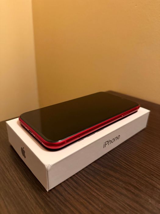iPhone 11 | 64 GB | Product RED | Работи отлично (батерия 75%)