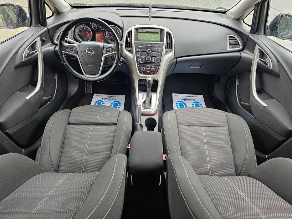Opel Astra J 2011 2.0 CDTI 165 CP euro 5 automata / RATE fara avans