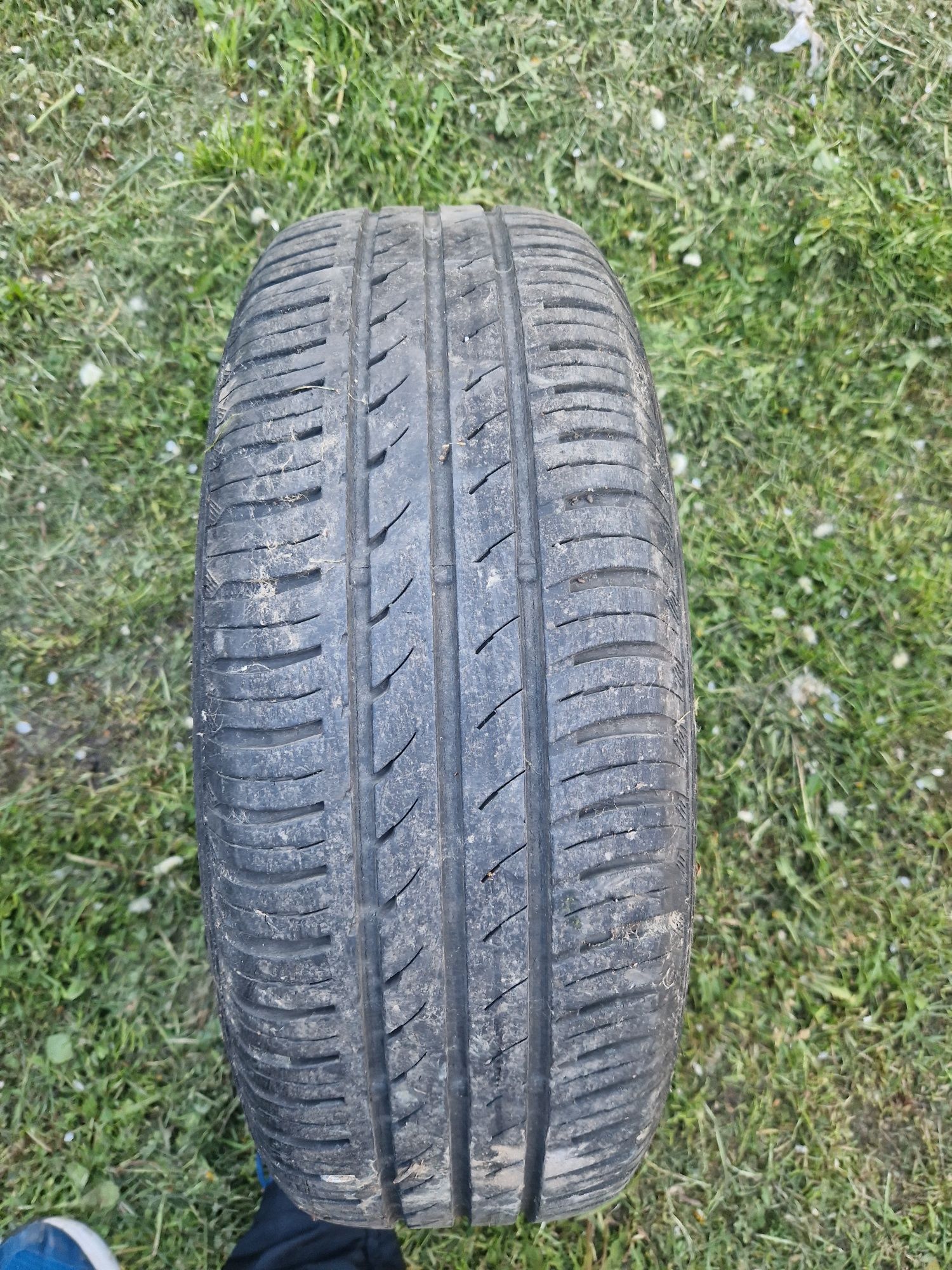 4 anvelope vara cu janta 195/65 R15