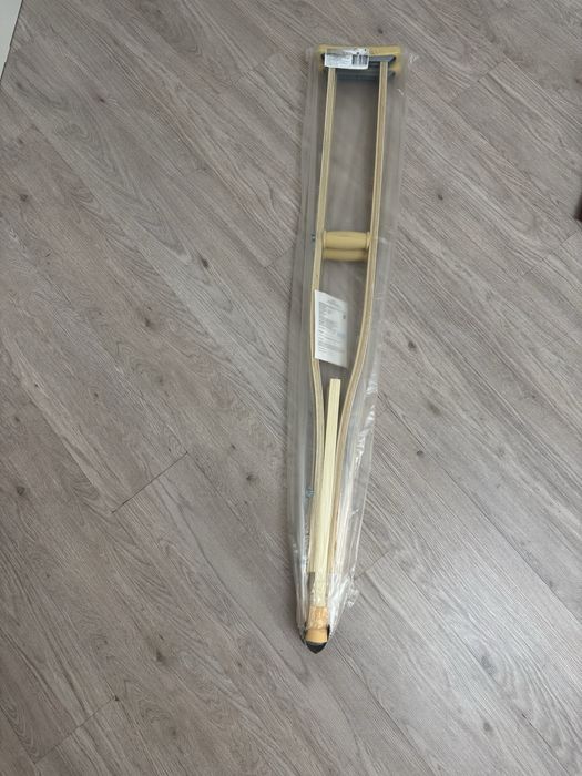 Костыли новые, запечатанные