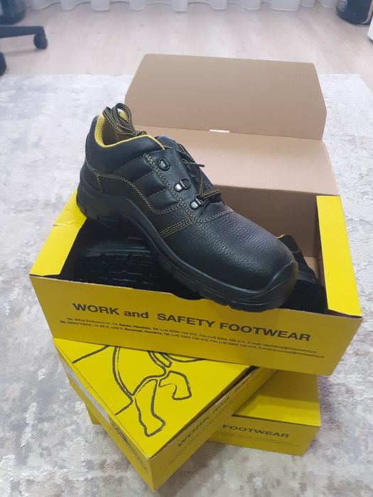 Pantofi protecție lucru cu bombeu