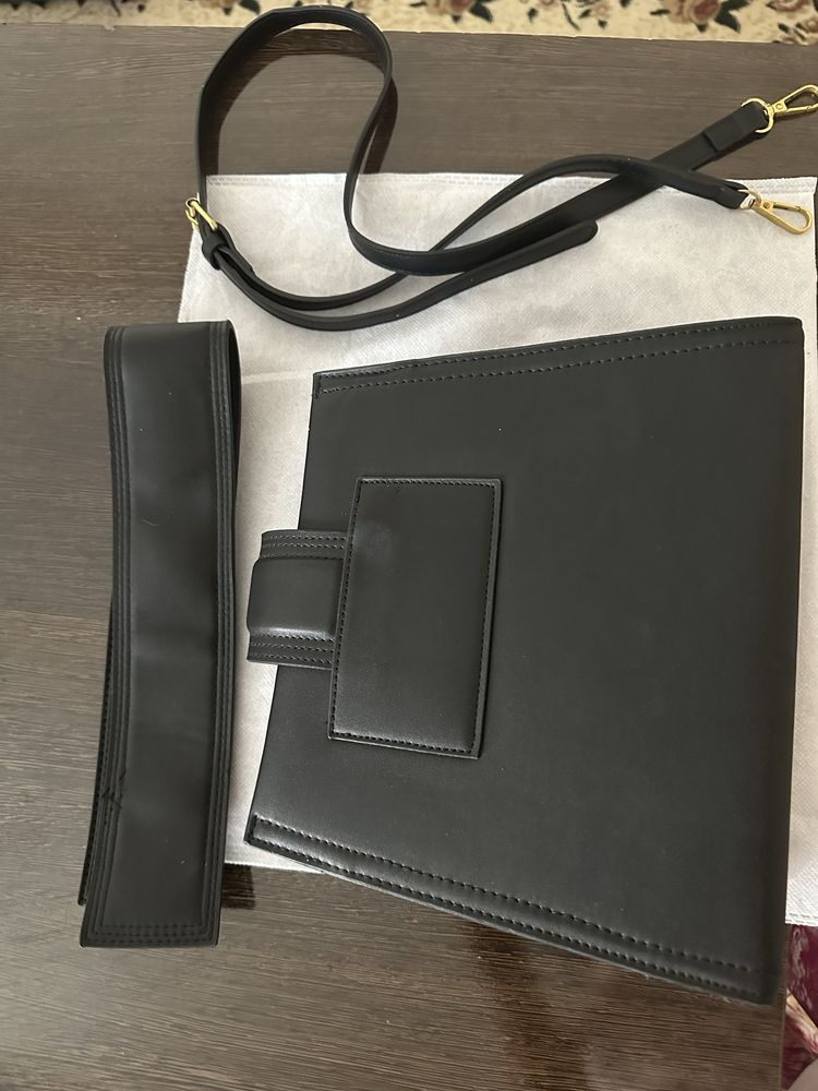 Продается сумка JACQUEMUS (большой)