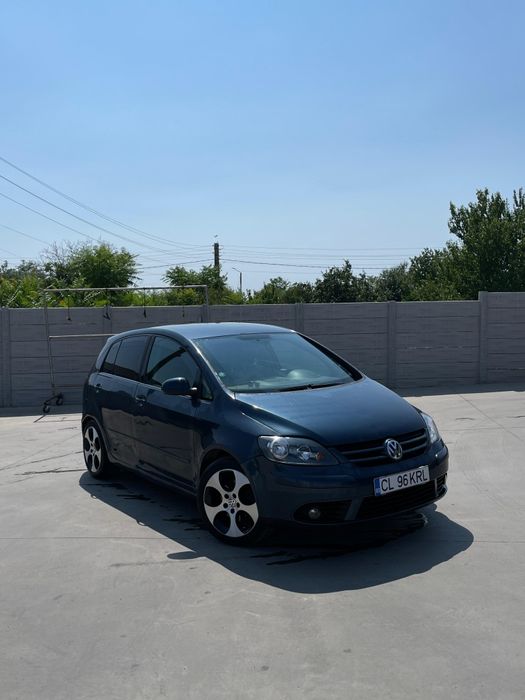 Vând golf 5 plus