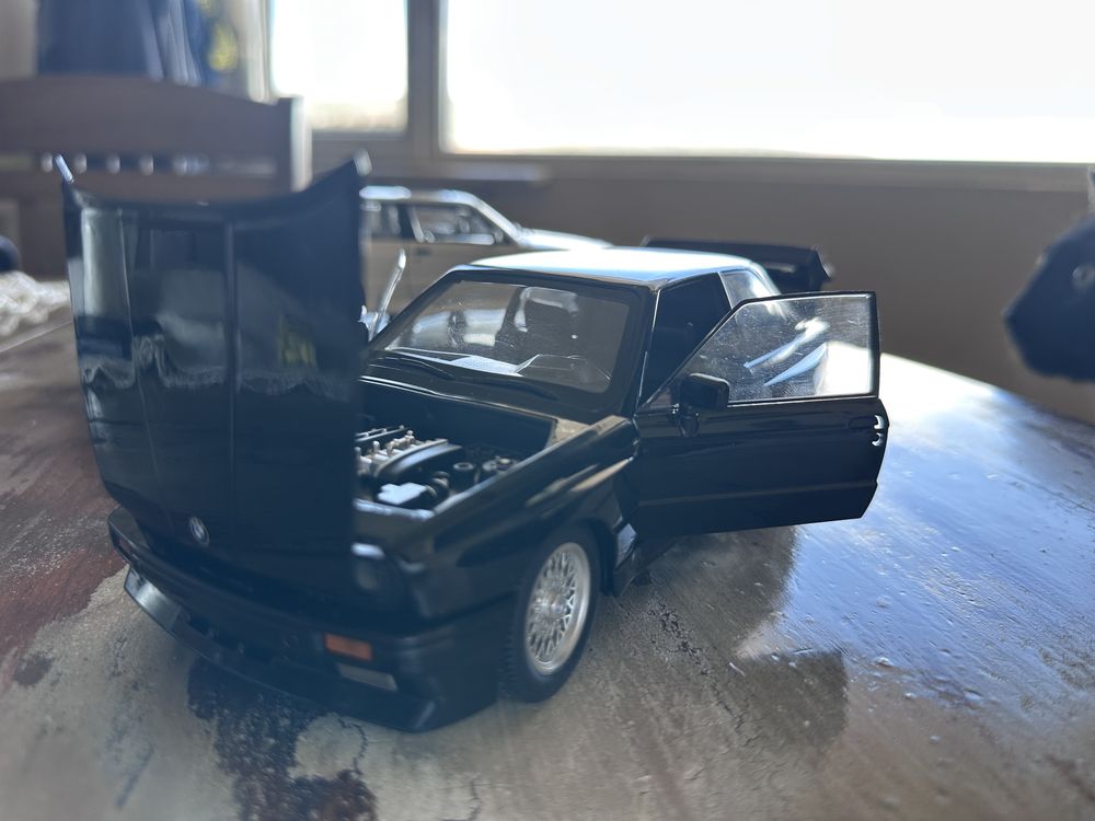 BMW E30 M3 Coupe метални колички в мащаб 1:24