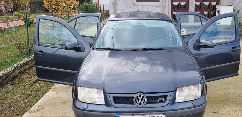 Volkswagen Bora pentru dezmembrări