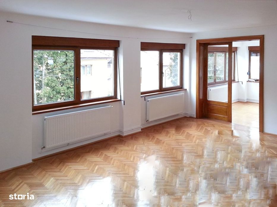 Casa De Vanzare Ultra-Central - Locatie Deosebita