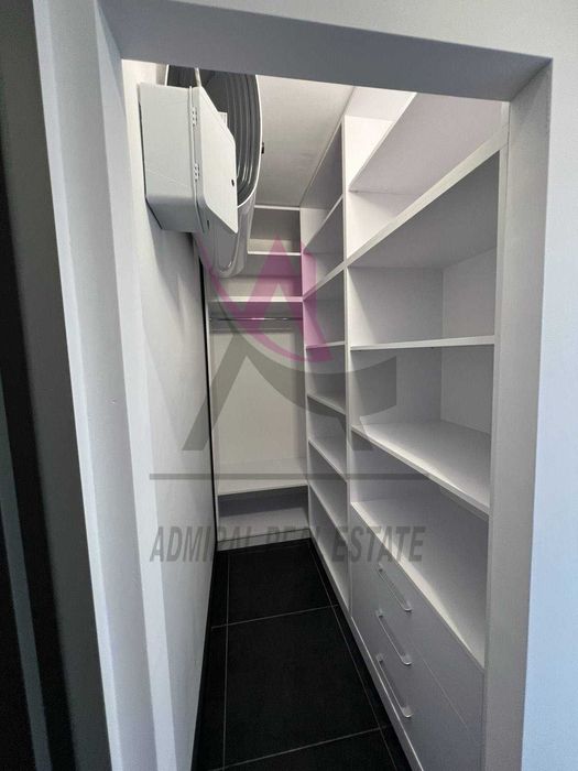 Просторен четиристаен -Левски