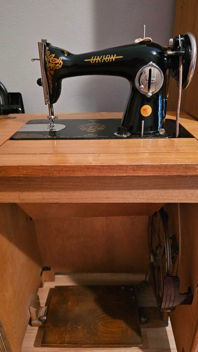 Шевна машина шкаф